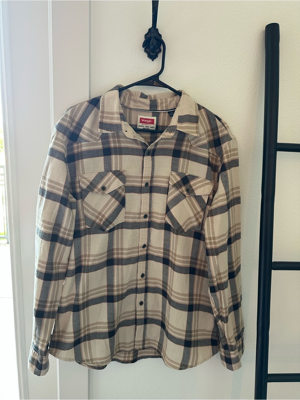 Wrangler Cream & Beige Plaid Button-Front Shirt